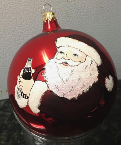 45223-1 € 7,50 coca cola kerstbal glas kerstman.jpeg